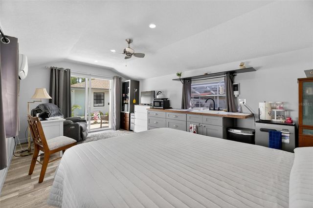 926 HILLGROVE LANE, Auburndale, FL 33823