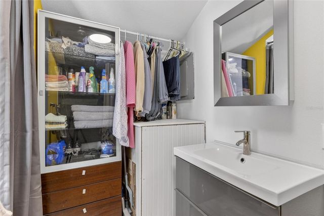 926 HILLGROVE LANE, Auburndale, FL 33823