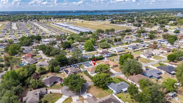 926 HILLGROVE LANE, Auburndale, FL 33823