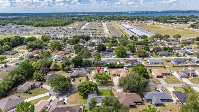 926 HILLGROVE LANE, Auburndale, FL 33823