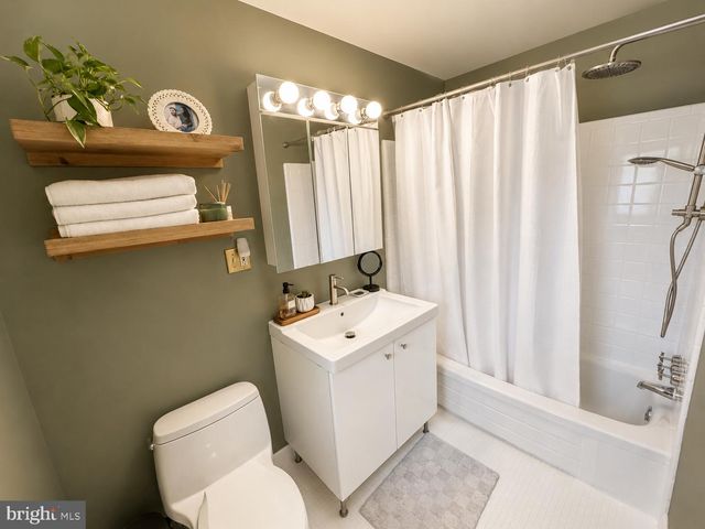 4836 7TH ST S, Arlington, VA 22204
