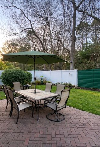 171 Pauline Street, Holbrook, NY 11741