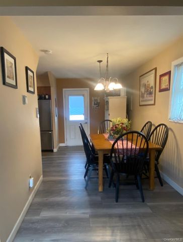 171 Pauline Street, Holbrook, NY 11741