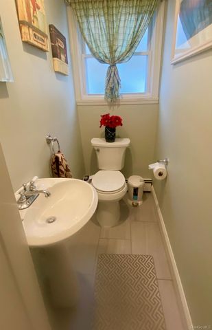 171 Pauline Street, Holbrook, NY 11741