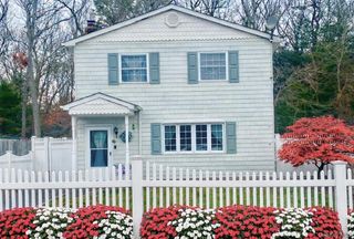 171 Pauline Street, Holbrook, NY 11741