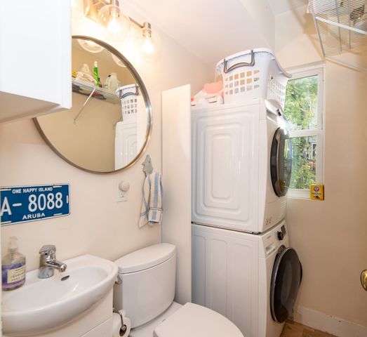 16 Cambridge Terr 2, Cambridge, MA 02140