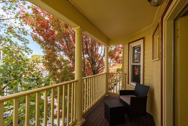 16 Cambridge Terr 2, Cambridge, MA 02140