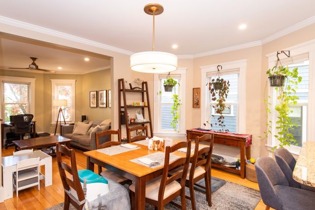 16 Cambridge Terr 2, Cambridge, MA 02140