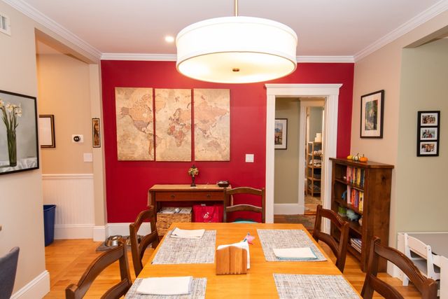 16 Cambridge Terr 2, Cambridge, MA 02140