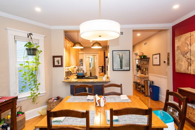 16 Cambridge Terr 2, Cambridge, MA 02140