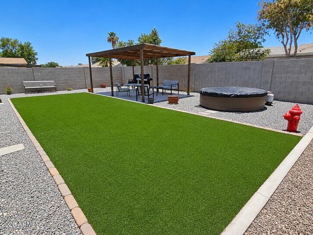 1940 S COCONINO Drive, Apache Junction, AZ 85120