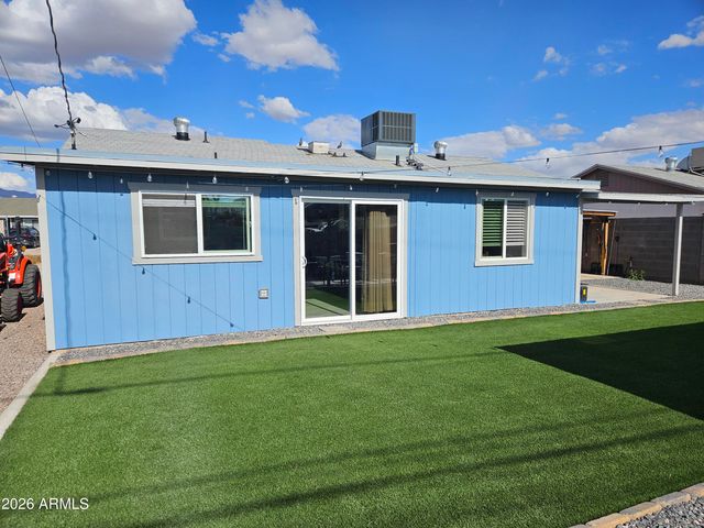 1940 S COCONINO Drive, Apache Junction, AZ 85120