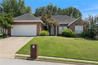 3231 Amberwood Street, Springdale, AR 72762