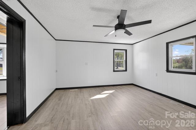 4163 Horseshoe Bend Road, Hudson, NC 28638