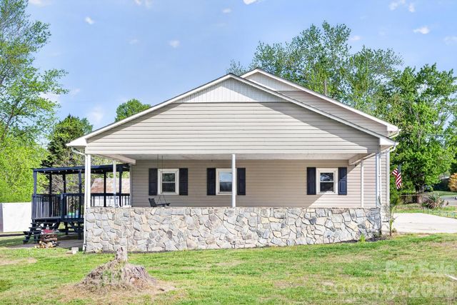 4163 Horseshoe Bend Road, Hudson, NC 28638