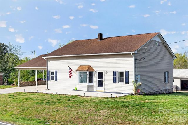 4163 Horseshoe Bend Road, Hudson, NC 28638