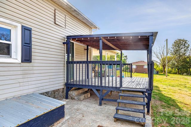 4163 Horseshoe Bend Road, Hudson, NC 28638