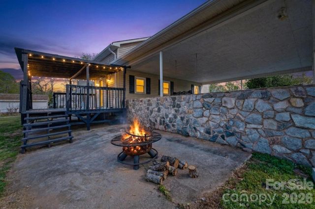 4163 Horseshoe Bend Road, Hudson, NC 28638