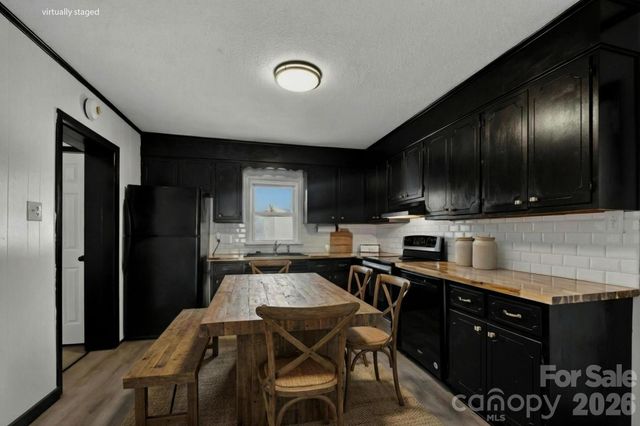 4163 Horseshoe Bend Road, Hudson, NC 28638