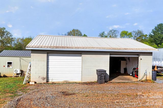 4163 Horseshoe Bend Road, Hudson, NC 28638