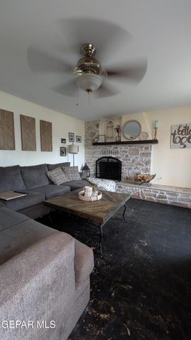 352 CRESTMONT Drive, El Paso, TX 79912