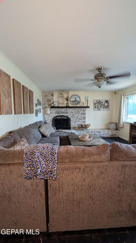 352 CRESTMONT Drive, El Paso, TX 79912