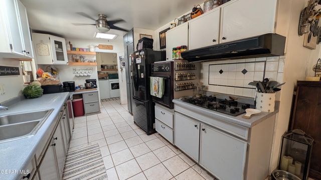 352 CRESTMONT Drive, El Paso, TX 79912