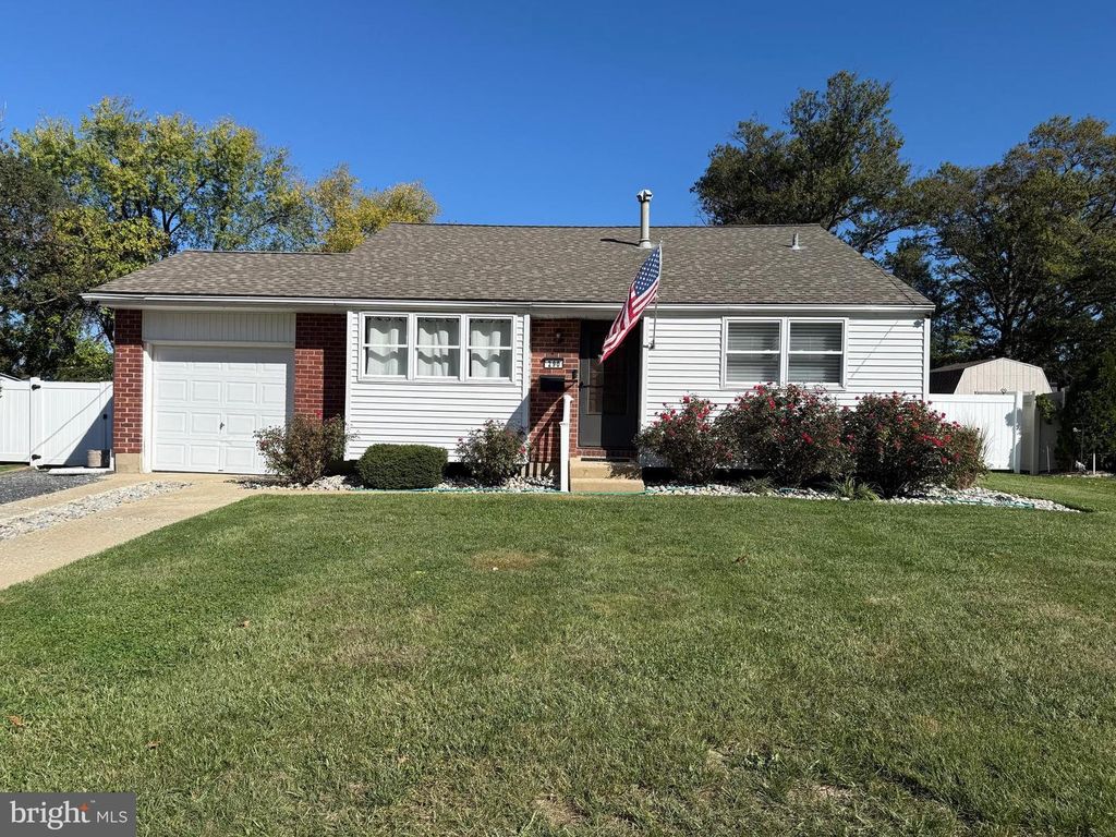290 MONTGOMERY DR, Mantua, NJ 08051