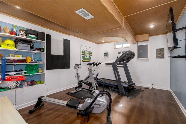 1448 NW 90th Street, Clive, IA 50325