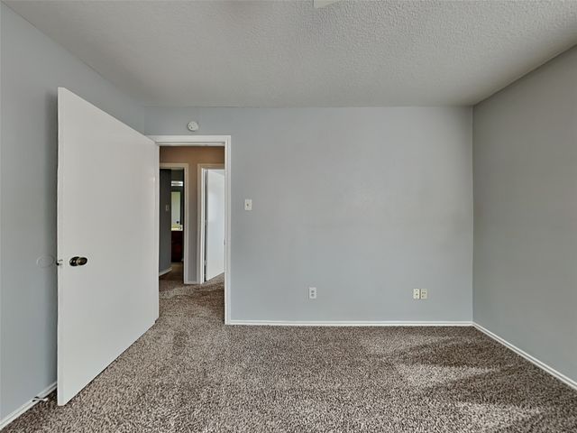 1920 Oakbluff Drive, Carrollton, TX 75007