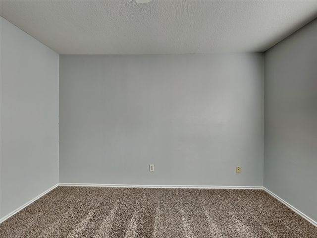 1920 Oakbluff Drive, Carrollton, TX 75007