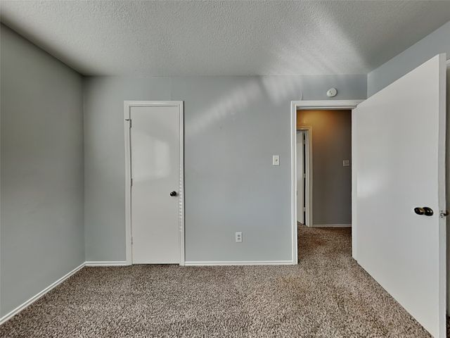 1920 Oakbluff Drive, Carrollton, TX 75007