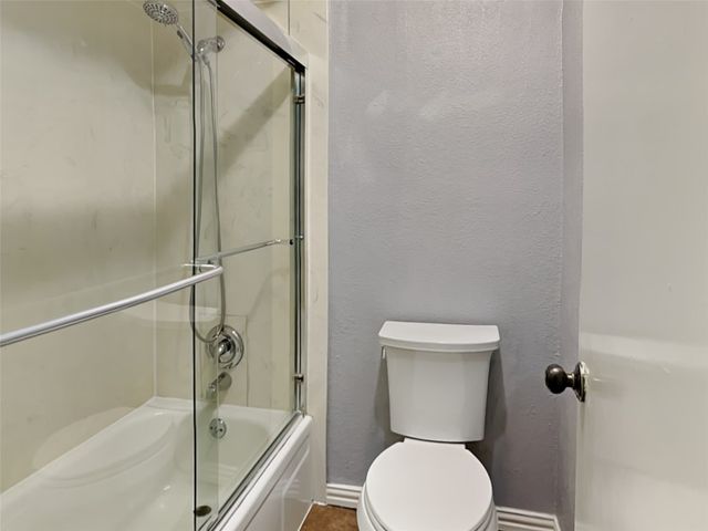 1920 Oakbluff Drive, Carrollton, TX 75007