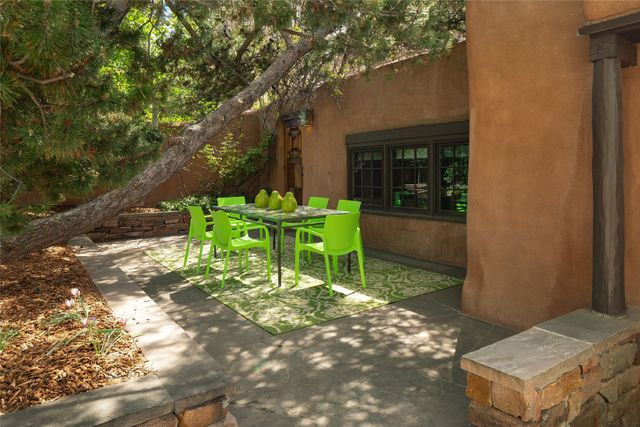 515-519 Camino Del Monte Sol, Santa Fe, NM 87505