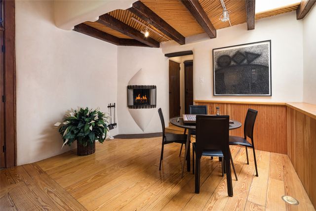 515-519 Camino Del Monte Sol, Santa Fe, NM 87505