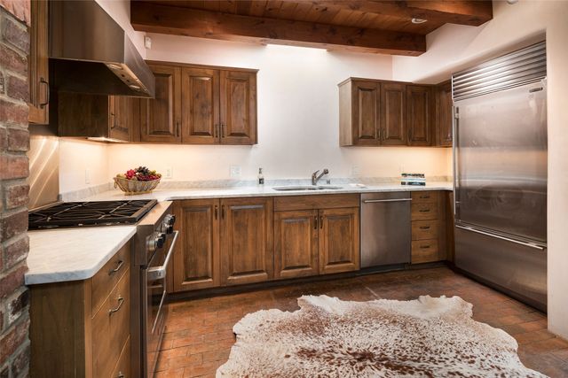 515-519 Camino Del Monte Sol, Santa Fe, NM 87505