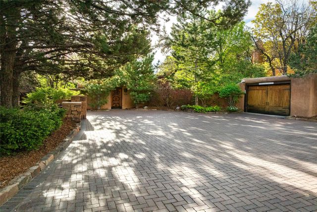 515-519 Camino Del Monte Sol, Santa Fe, NM 87505