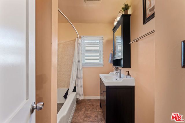 12214 Bremerton Way, Los Angeles, CA 90061