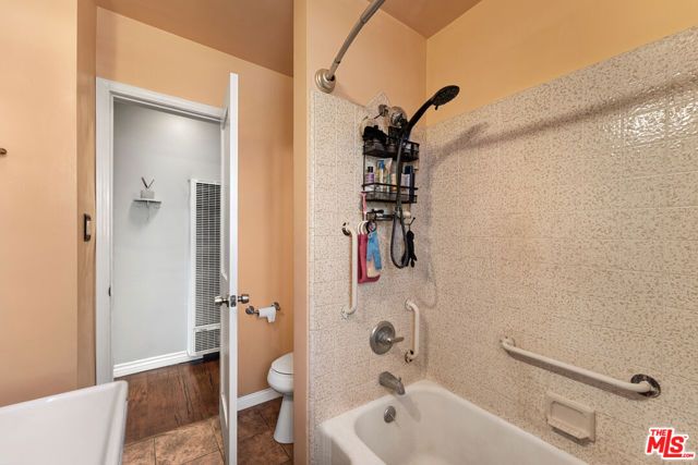 12214 Bremerton Way, Los Angeles, CA 90061
