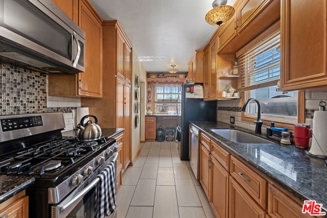 12214 Bremerton Way, Los Angeles, CA 90061