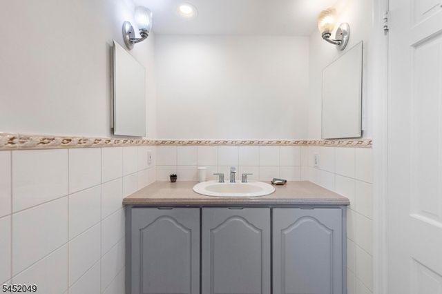 186 Fairview Rd, Montgomery Twp., NJ 08558