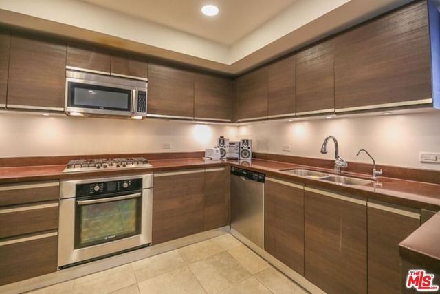 3785 Wilshire Boulevard 908, Los Angeles, CA 90010