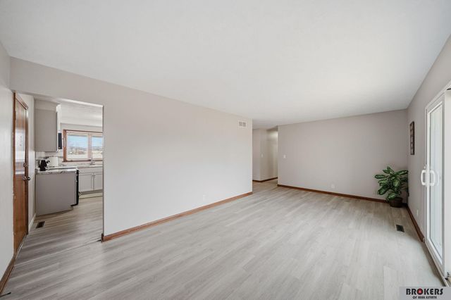 5341 Salt Valley View, Lincoln, NE 68512