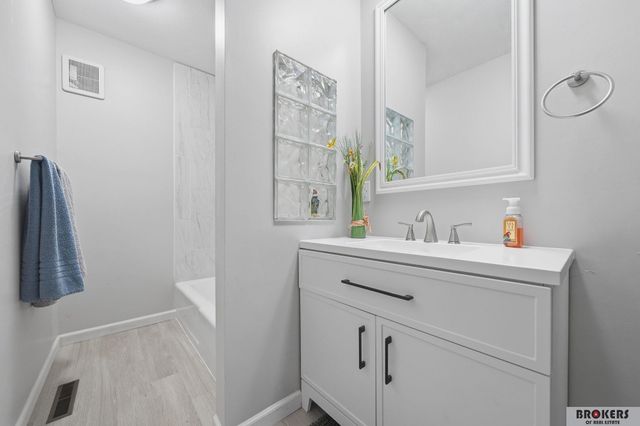 5341 Salt Valley View, Lincoln, NE 68512