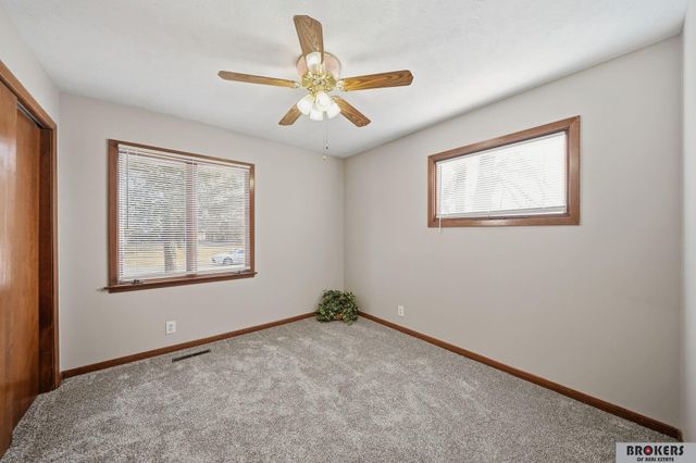 5341 Salt Valley View, Lincoln, NE 68512