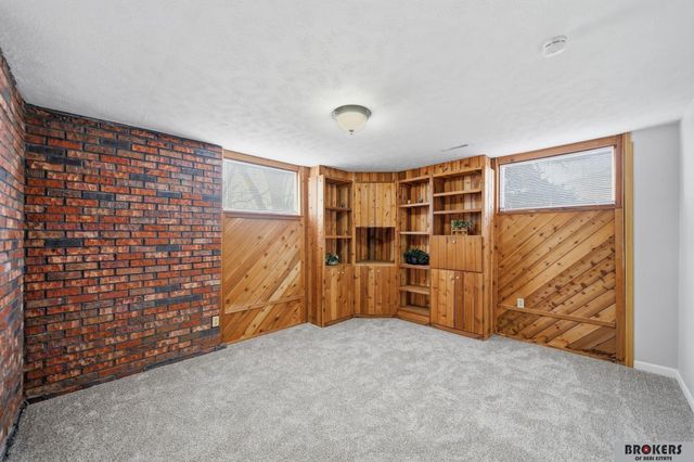 5341 Salt Valley View, Lincoln, NE 68512