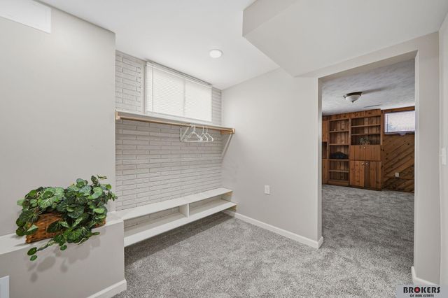 5341 Salt Valley View, Lincoln, NE 68512