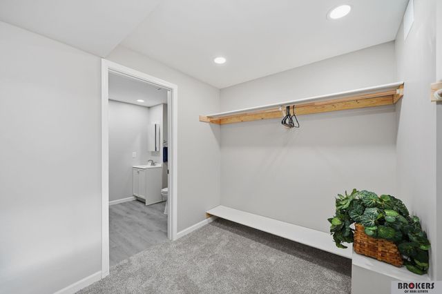 5341 Salt Valley View, Lincoln, NE 68512