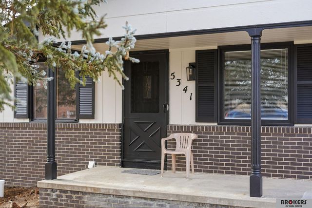 5341 Salt Valley View, Lincoln, NE 68512