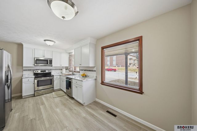 5341 Salt Valley View, Lincoln, NE 68512